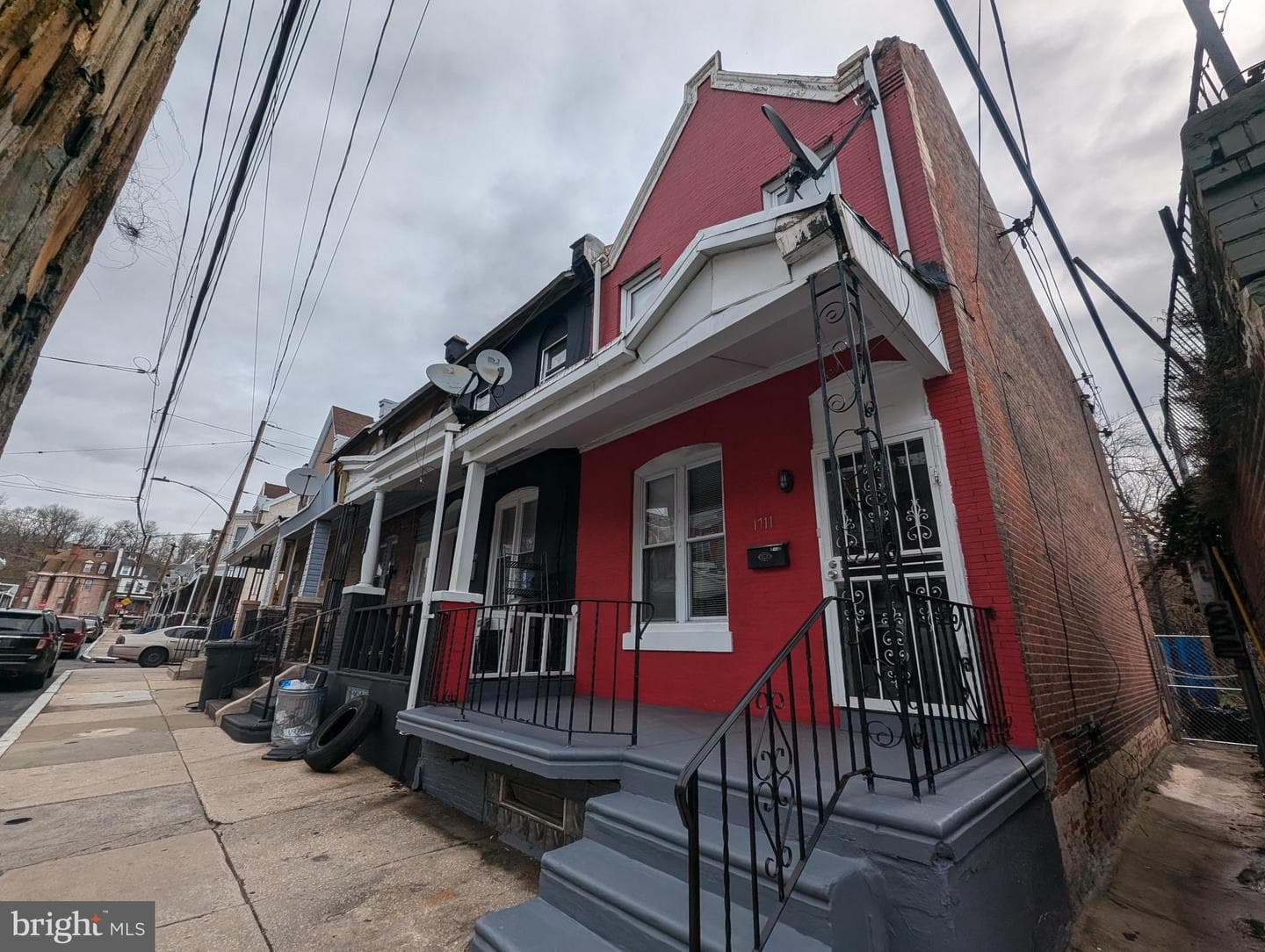 1711 N Wilton Street photo 2