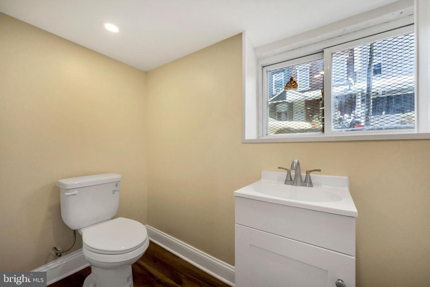 218 N Wanamaker Street photo 49