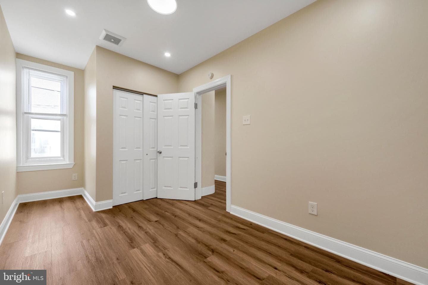 218 N Wanamaker Street photo 54