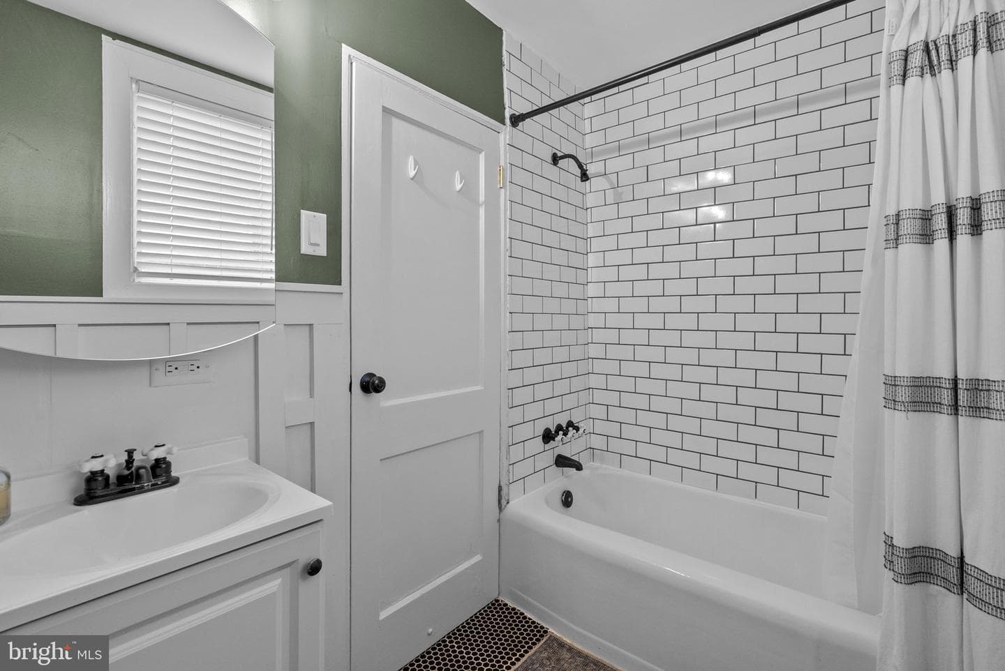 3631 Calumet Street photo 20