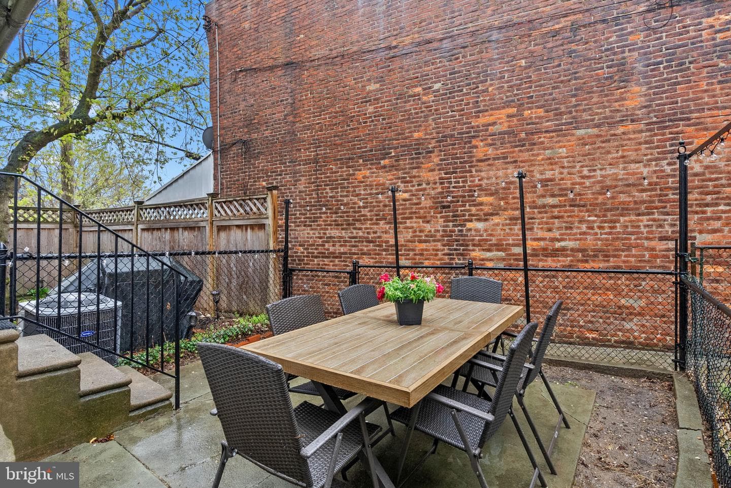 3631 Calumet Street photo 22
