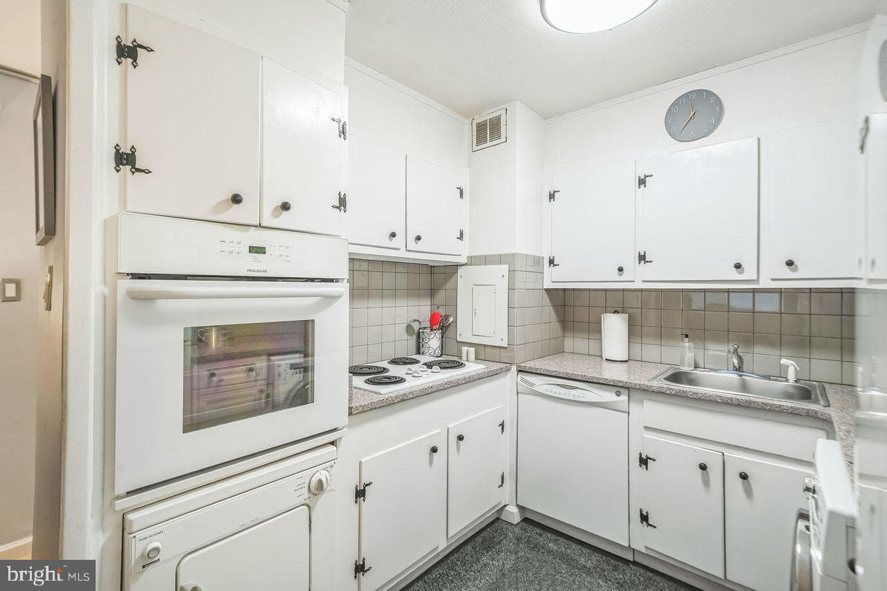 1900 John F Kennedy Boulevard #705 photo 12