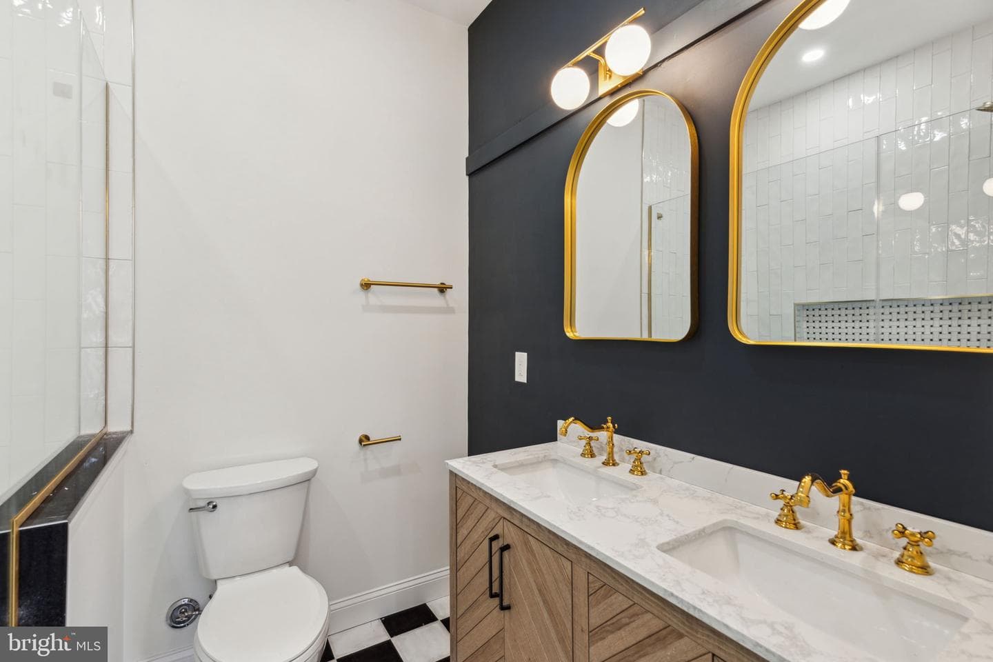 2414 S Warnock Street photo 24