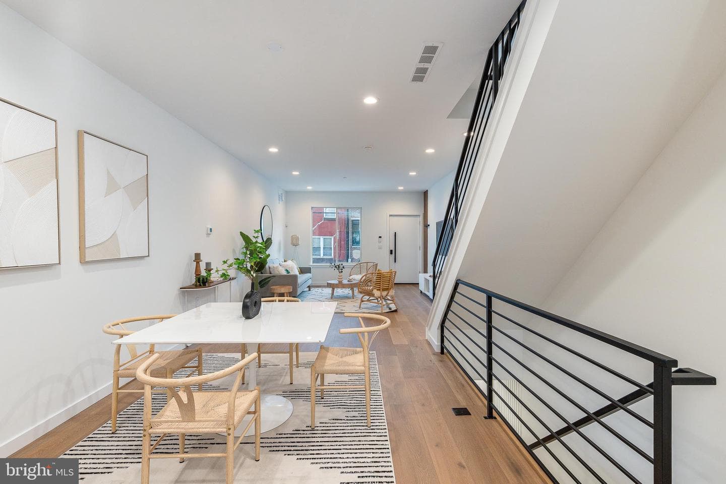 2925 W Master Street photo 16