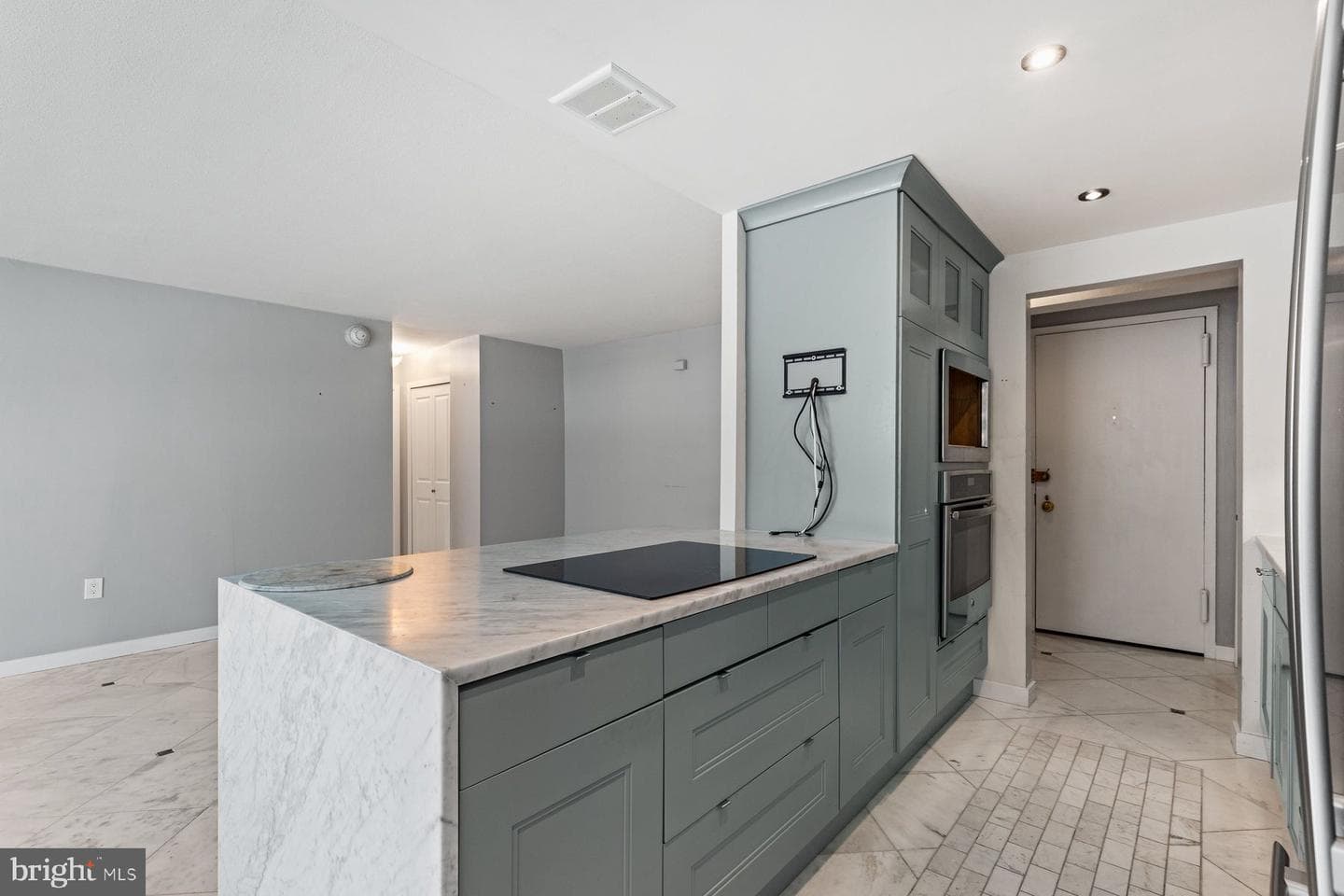 1919 Chestnut Street #718 photo 11