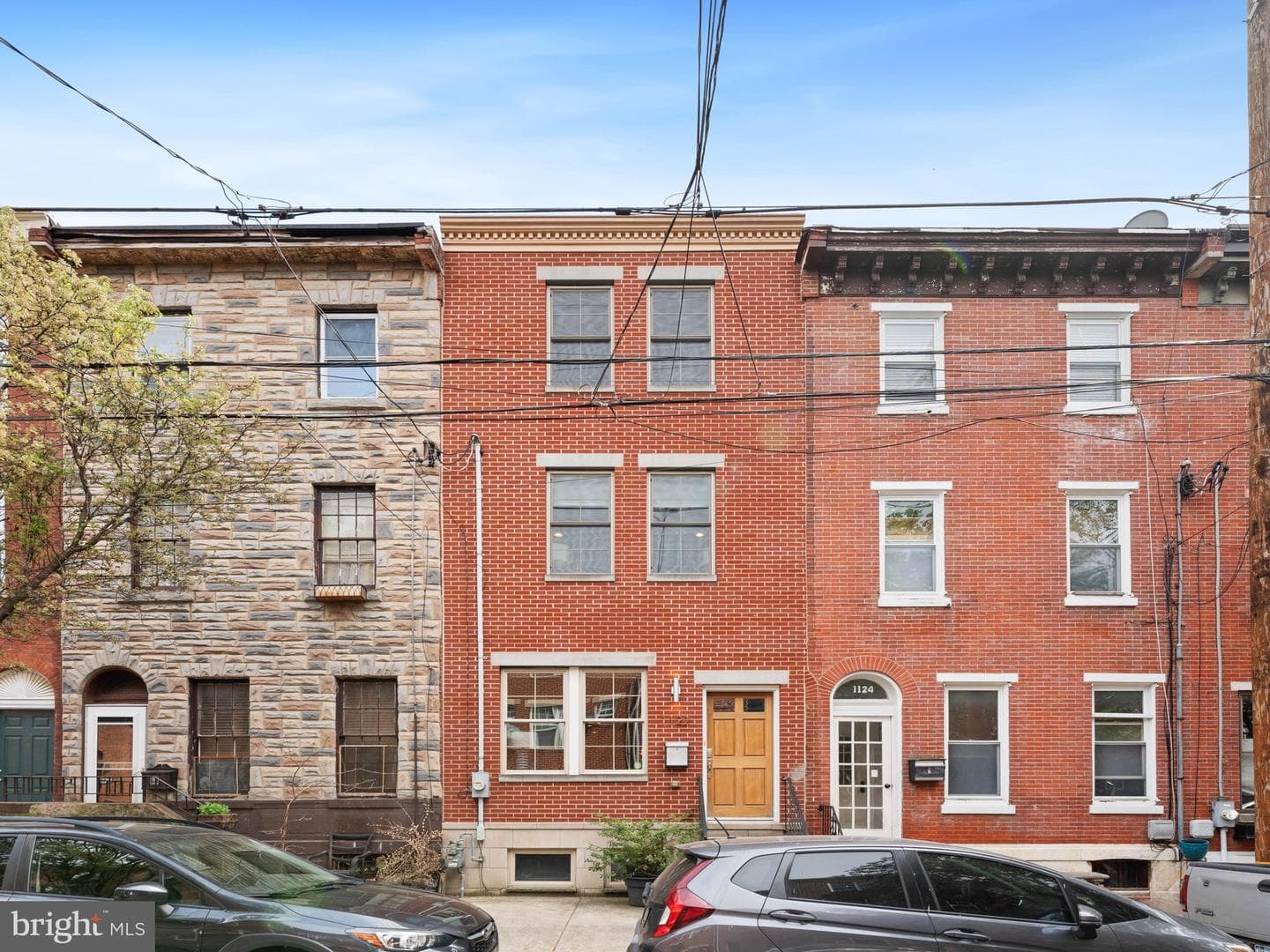 1122 Carpenter Street photo 1
