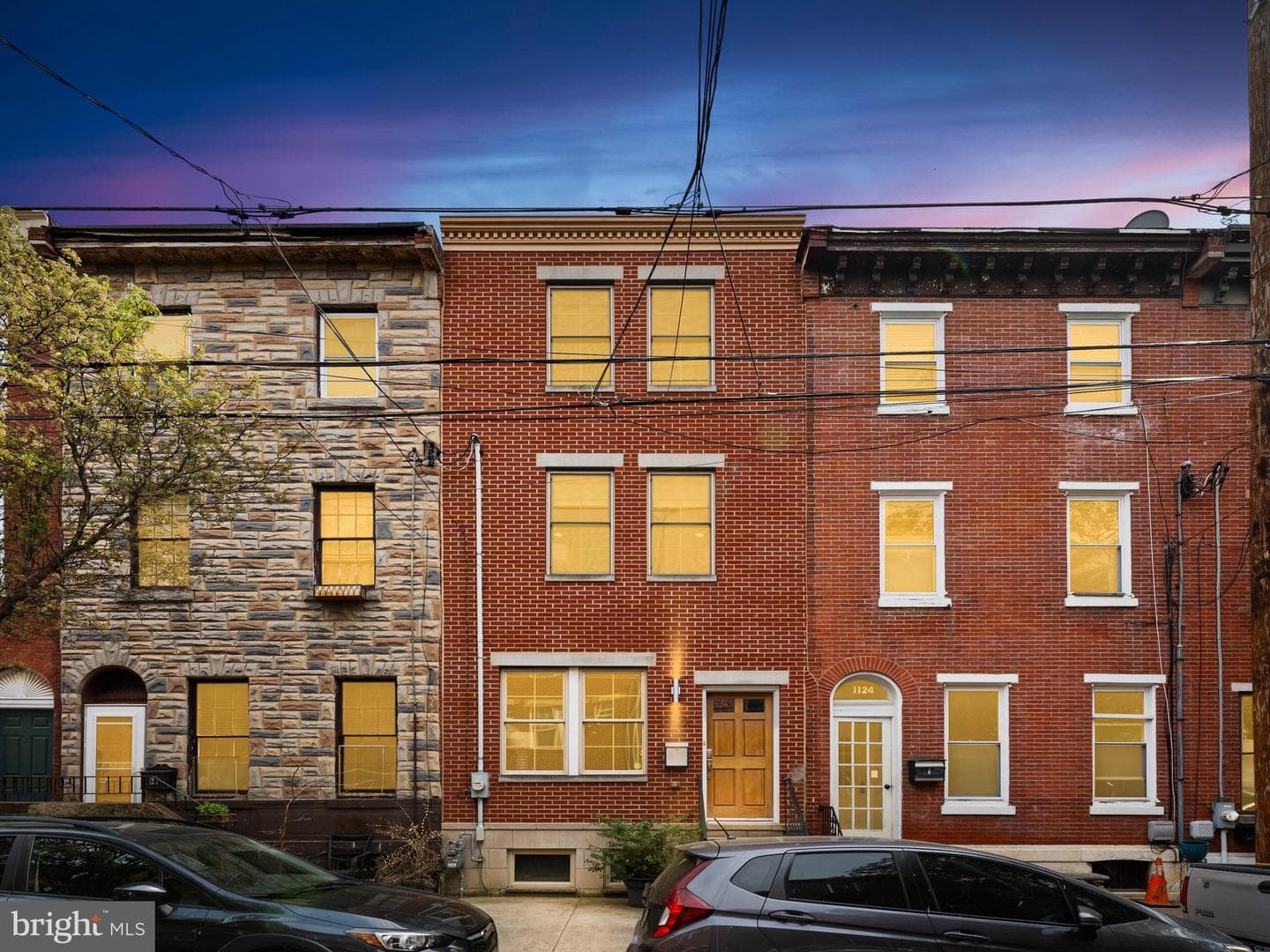 1122 Carpenter Street photo 2