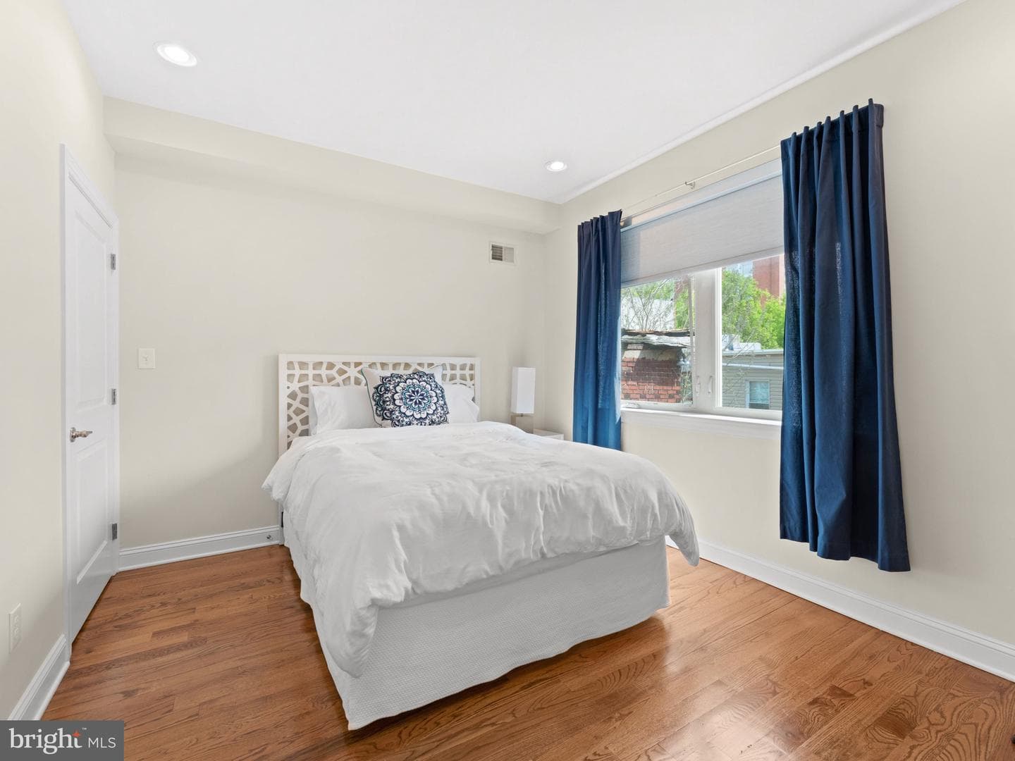 1122 Carpenter Street photo 20
