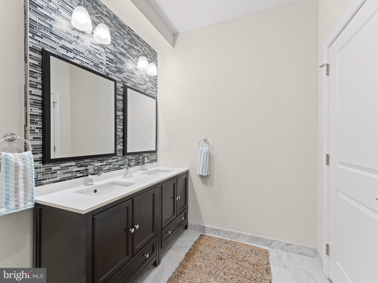 1122 Carpenter Street photo 23