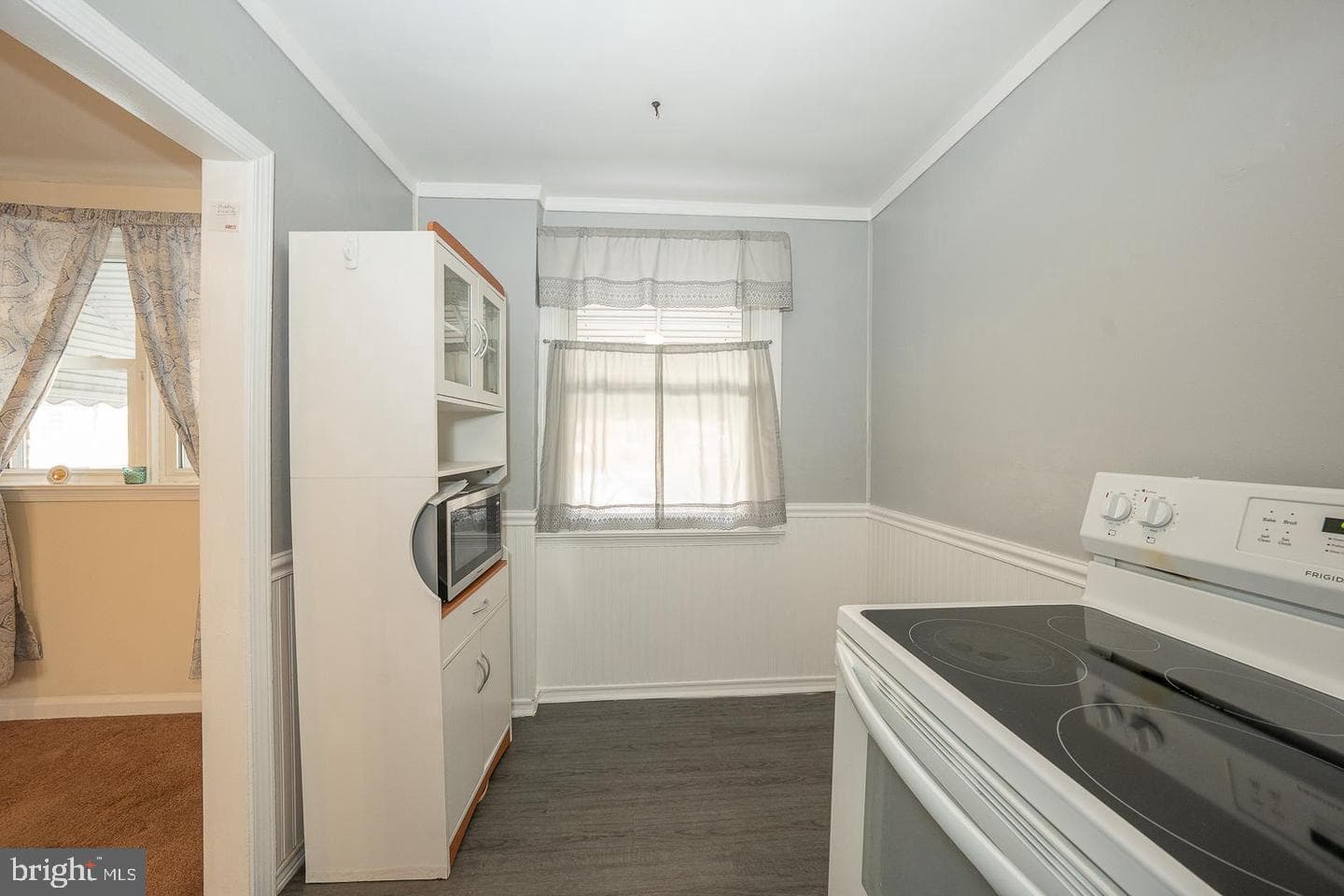 8022 Moro Street photo 14
