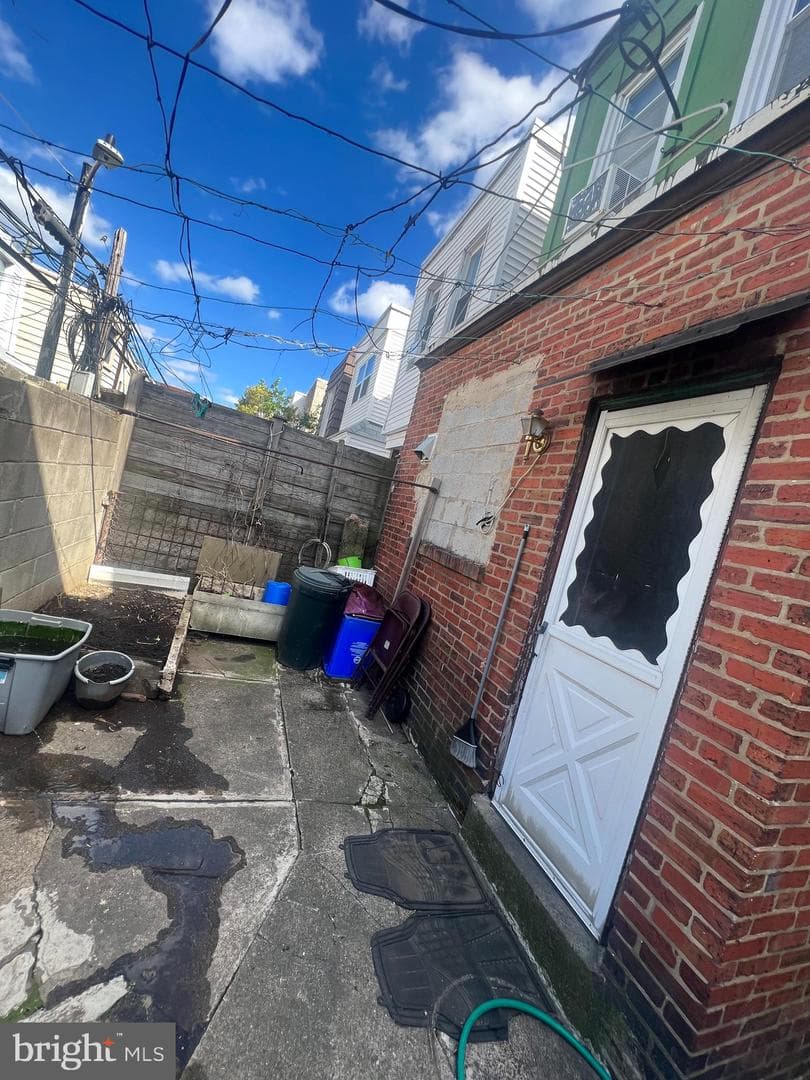 1733 Moore Street photo 20