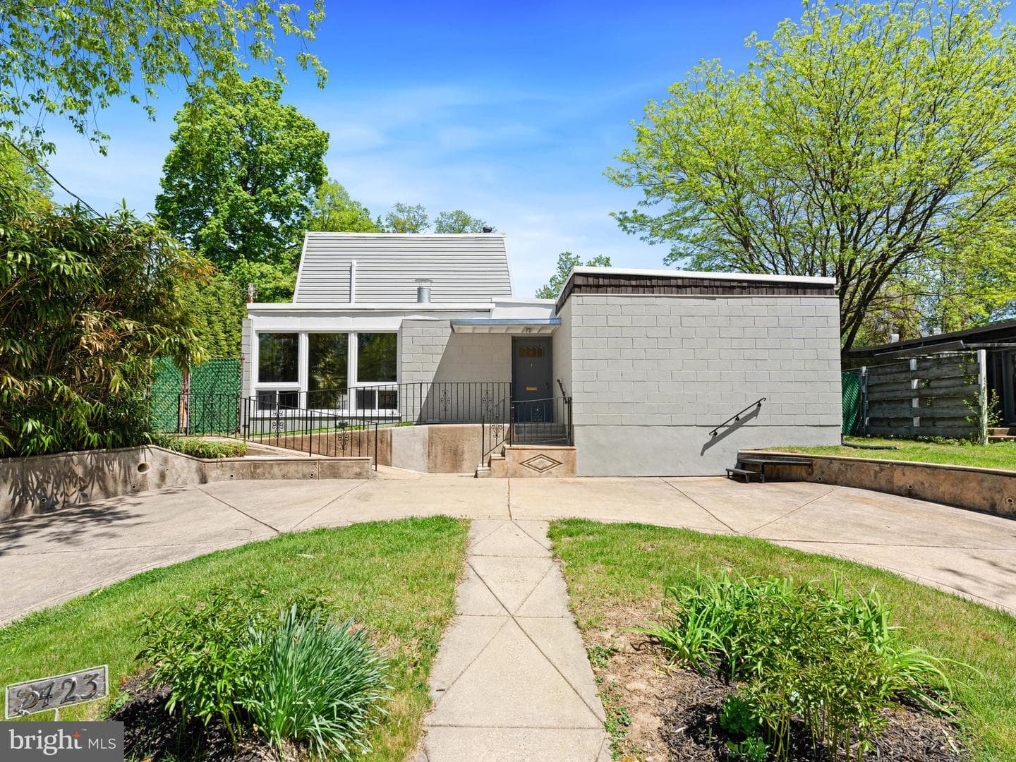 2423 N 51st Street photo 1