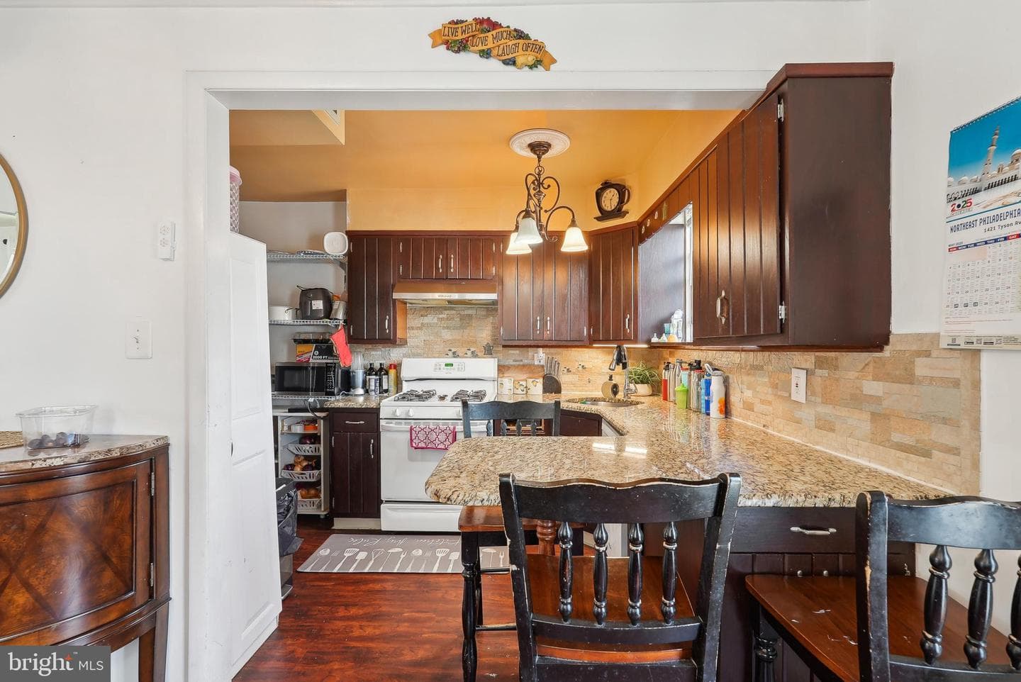 1131 Fanshawe Street photo 15