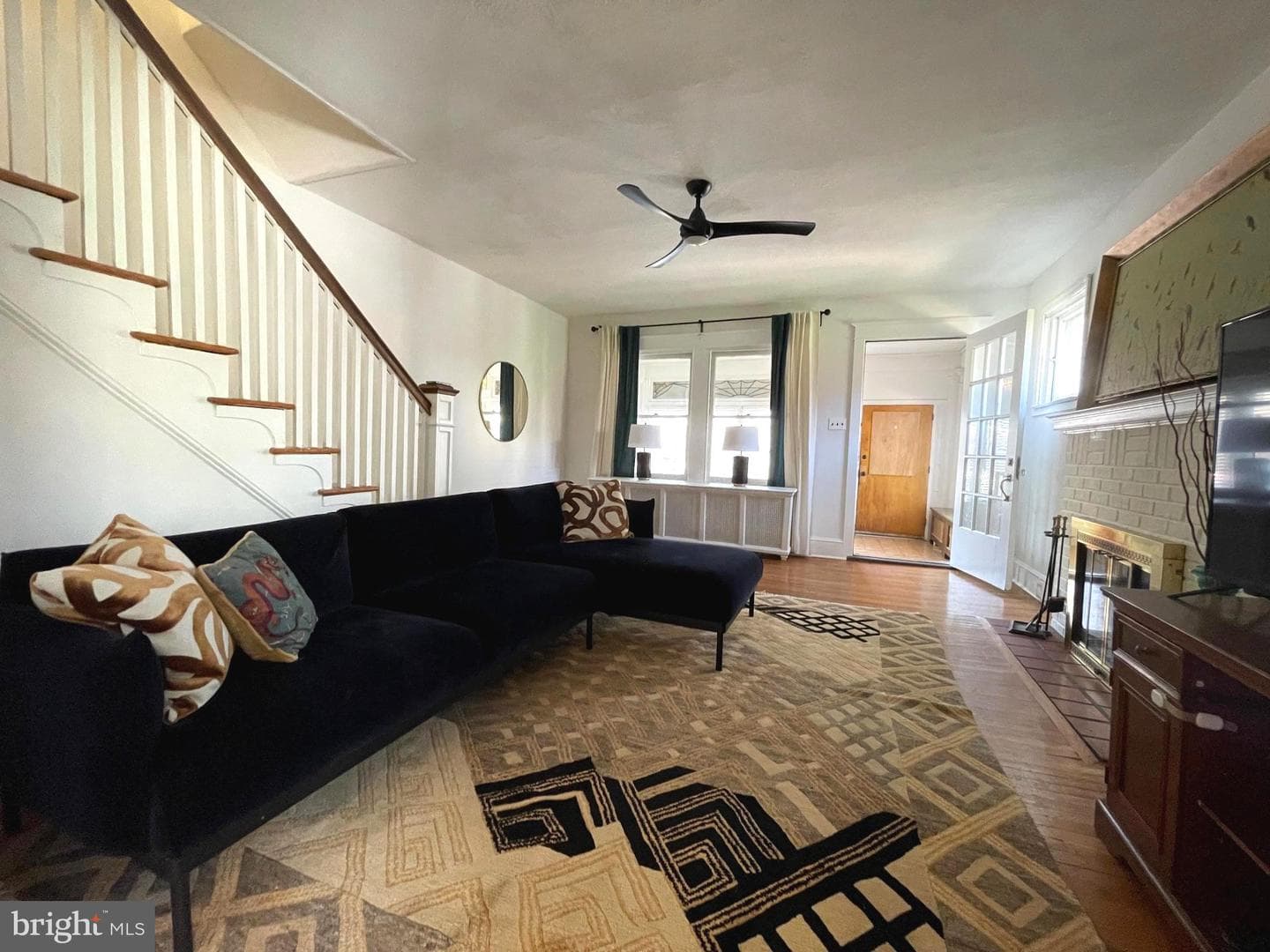 7039 Walker Street photo 4