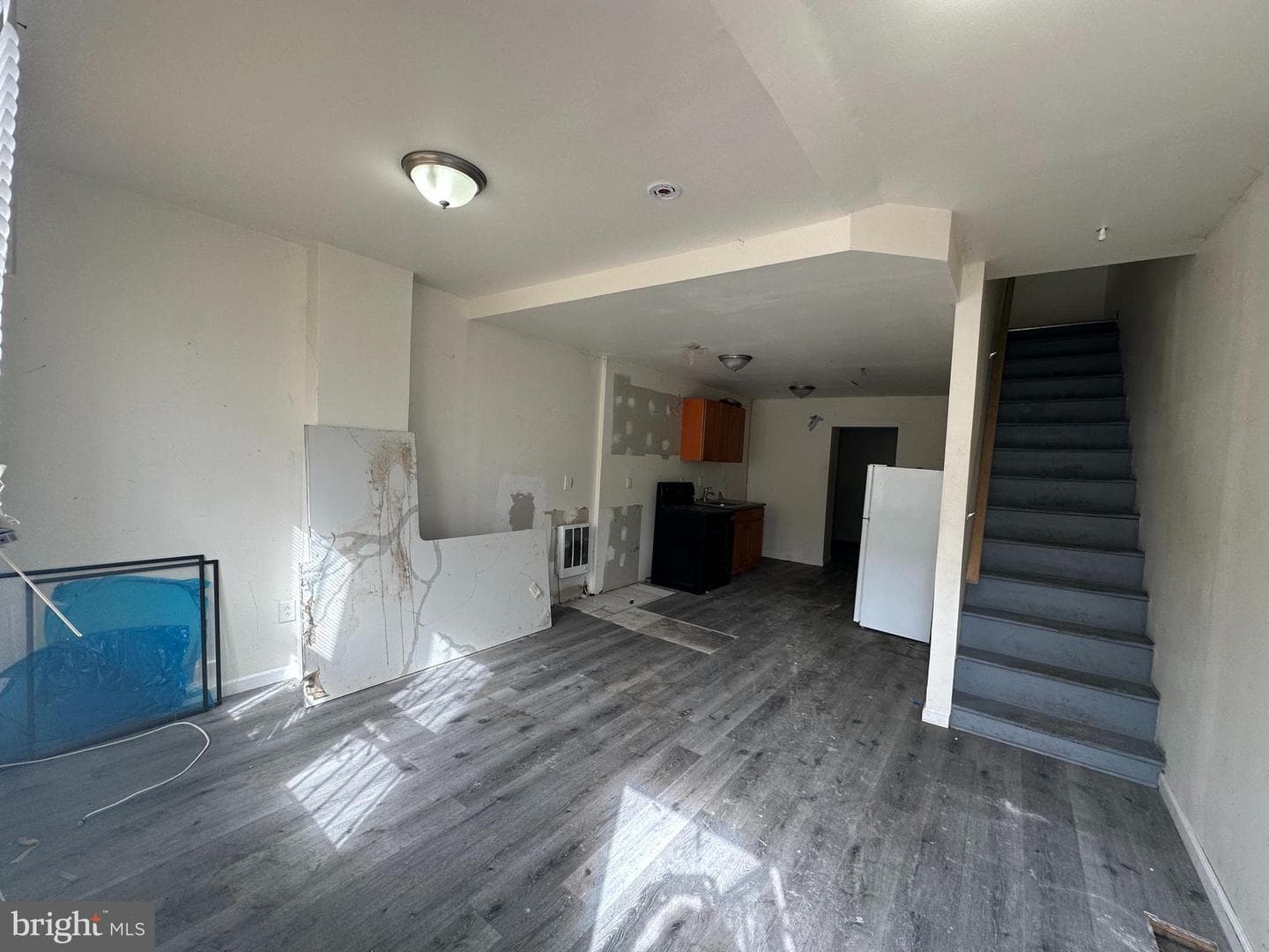 1047 W Nevada Street photo 3
