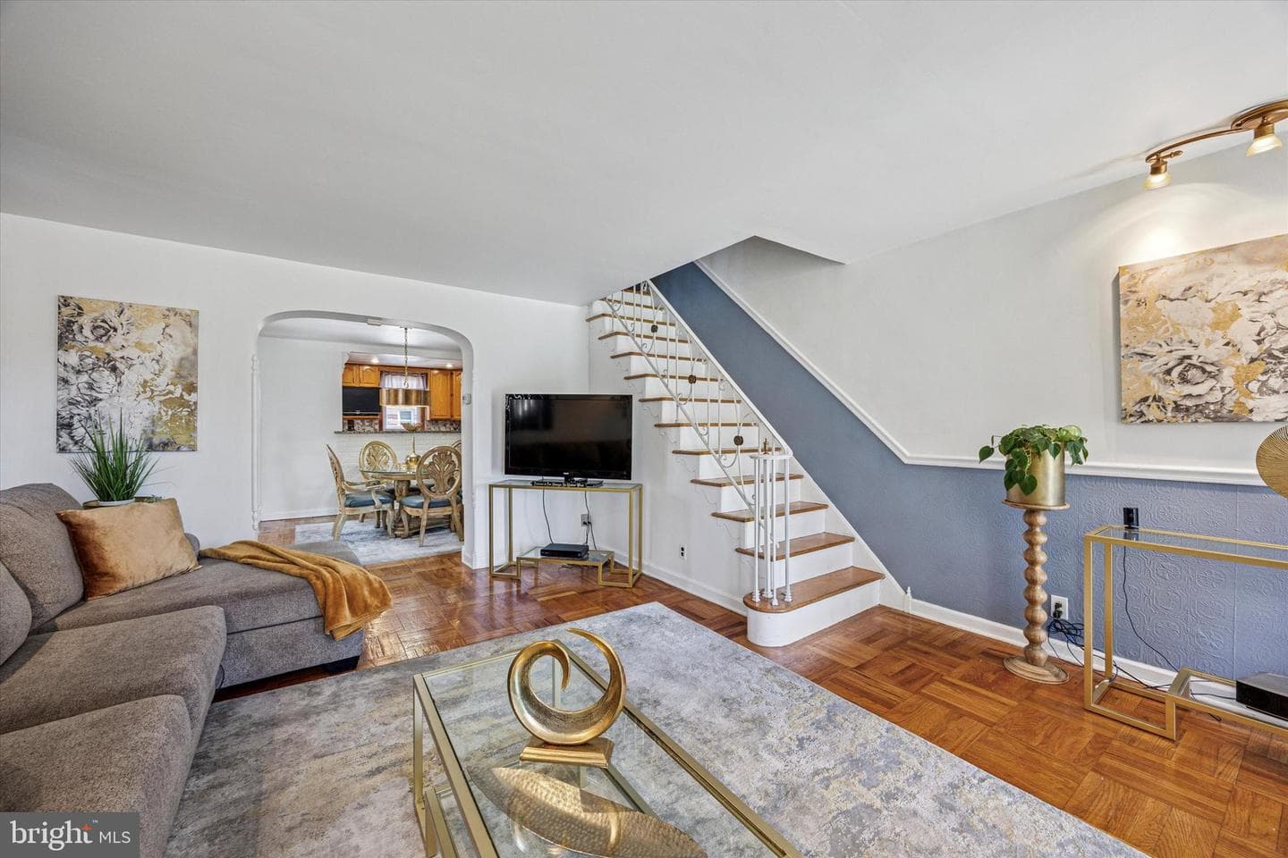 805 Tyson Avenue photo 3