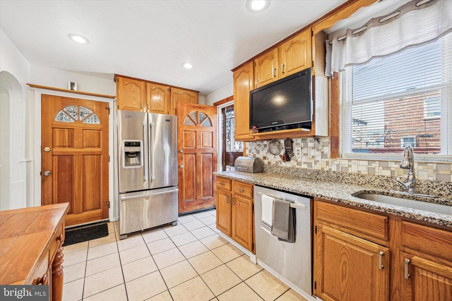 805 Tyson Avenue photo 6