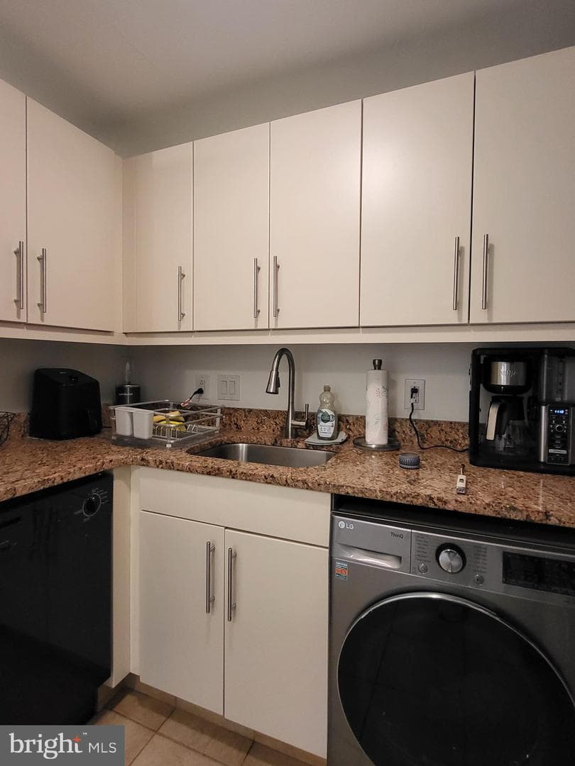 219 S 18th Street #703 photo 8