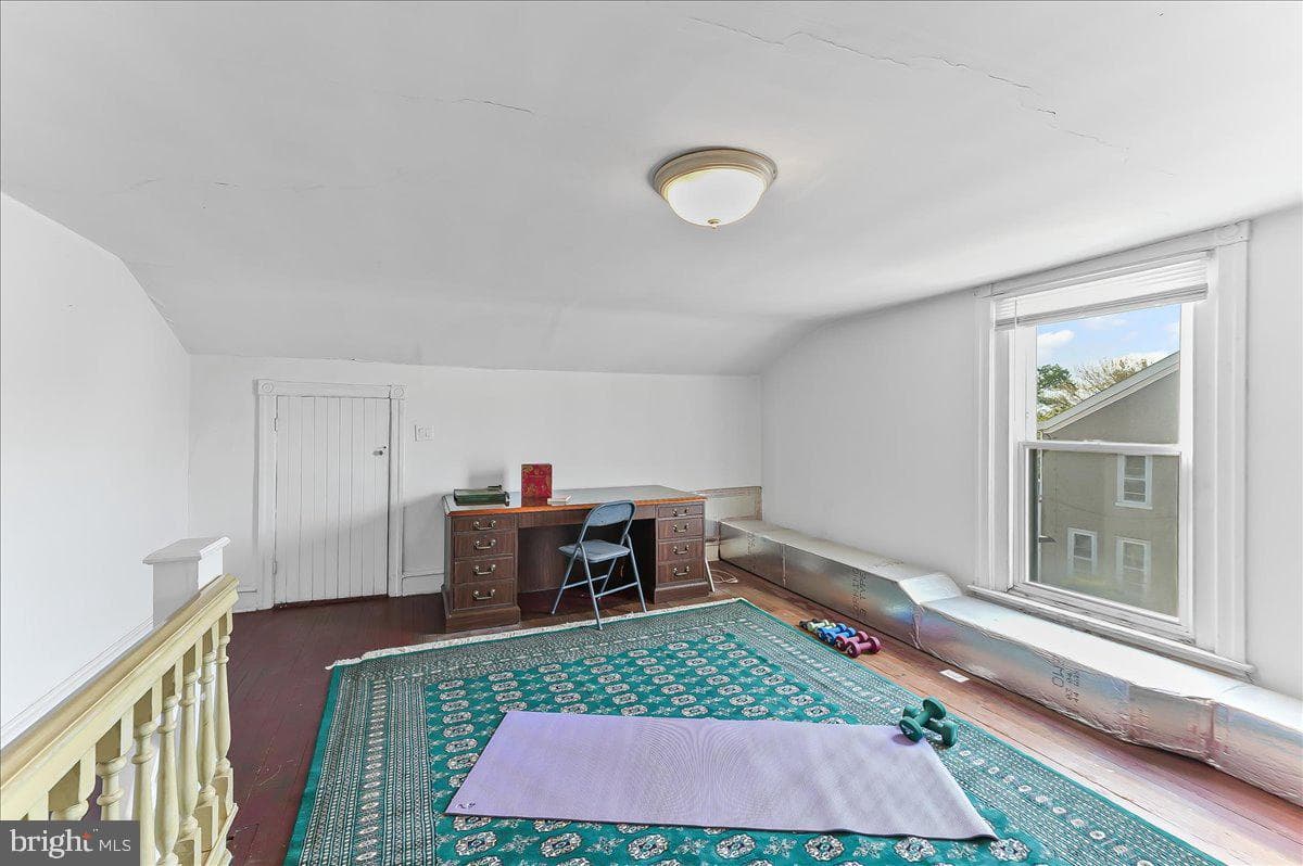 134 Osborn Street photo 22