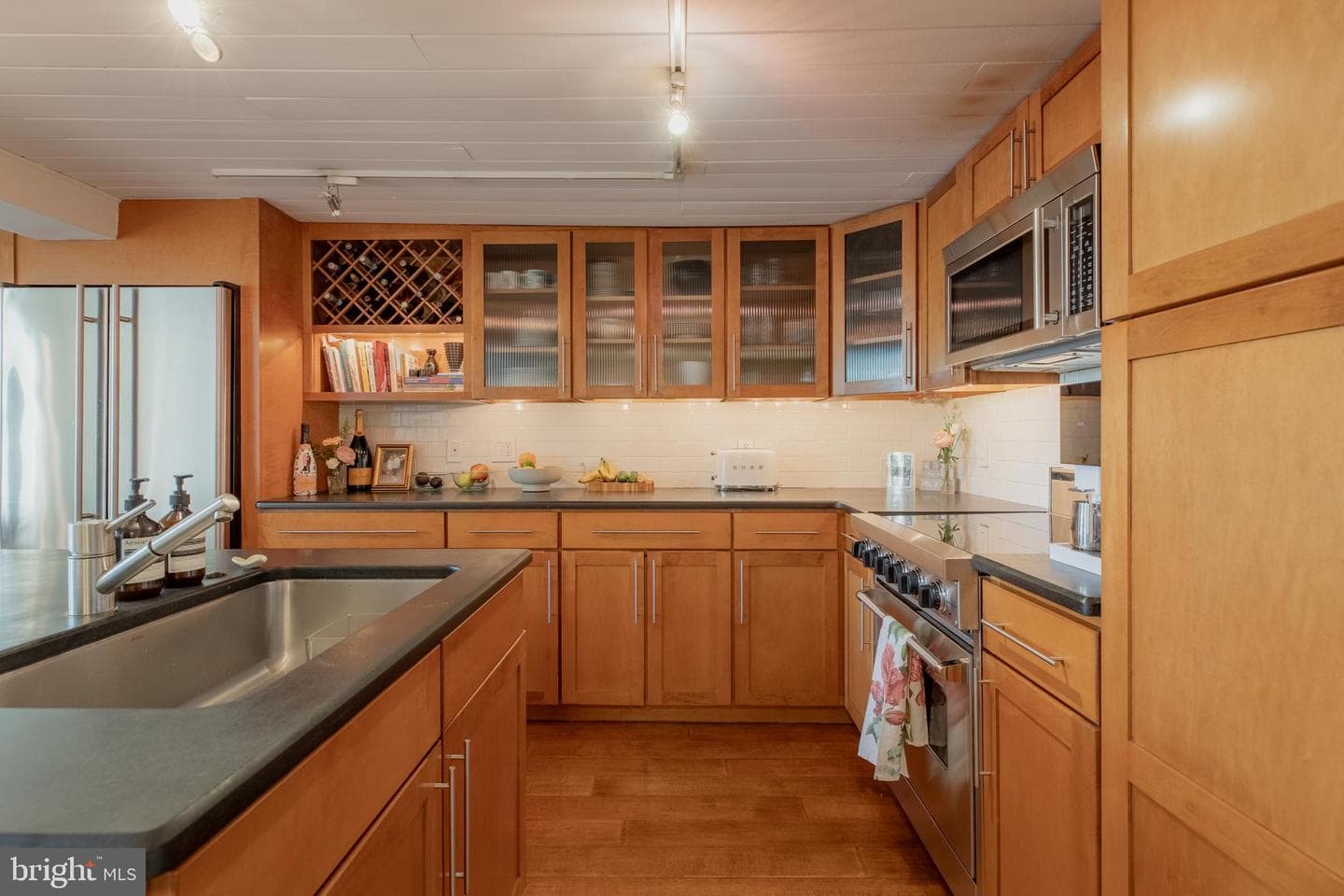 1023 Clinton Street #303 photo 15