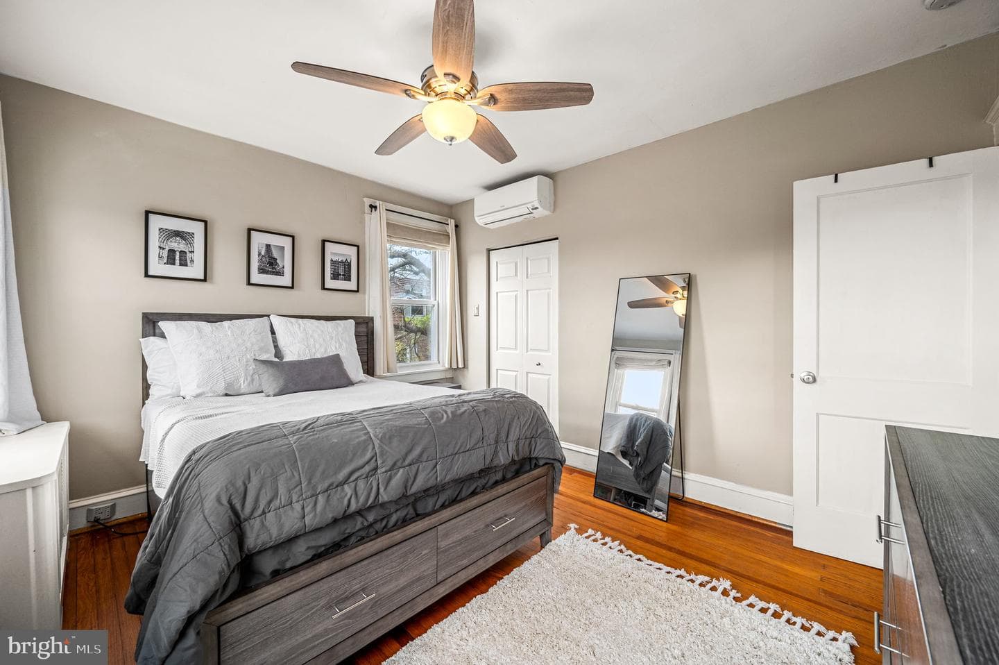 4037 Mitchell Street photo 16