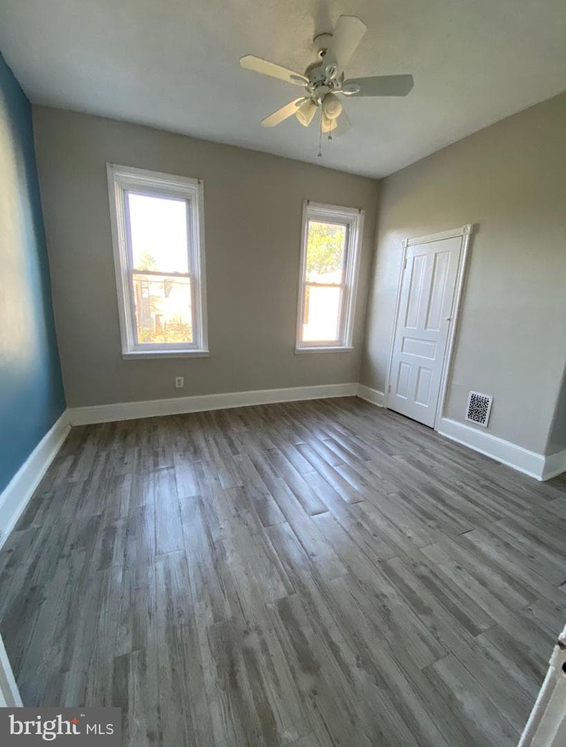 2718 W Sterner Street photo 3