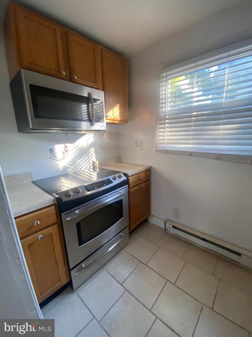 2718 W Sterner Street photo 5