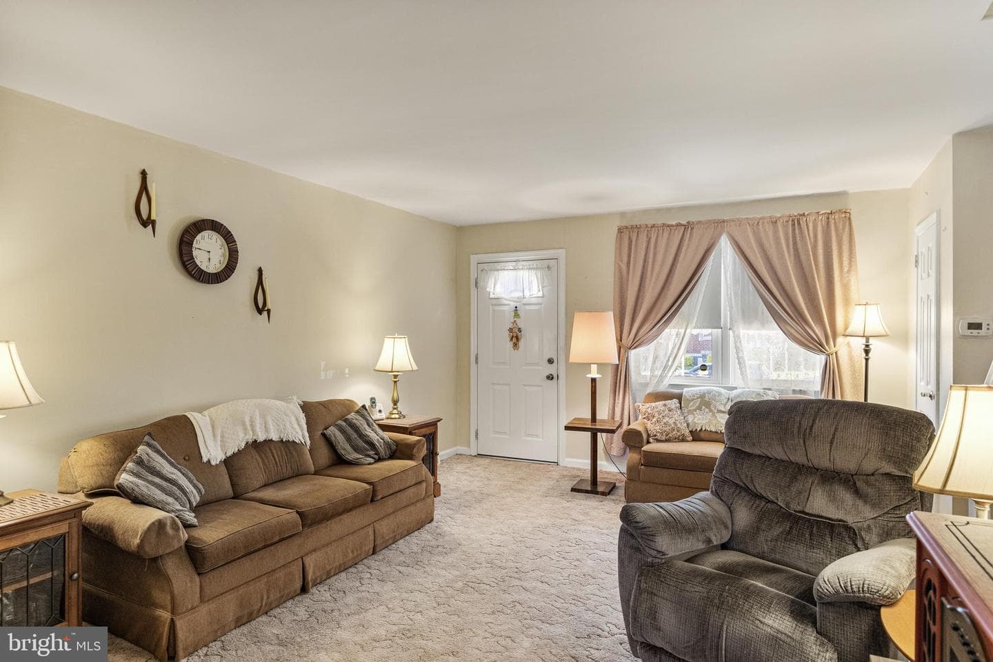 3043 Tremont Street photo 7