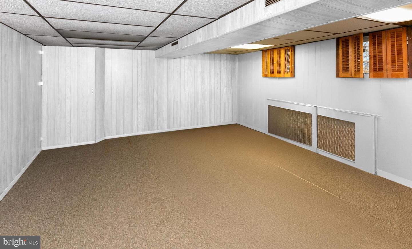 1052 Allengrove Street photo 8