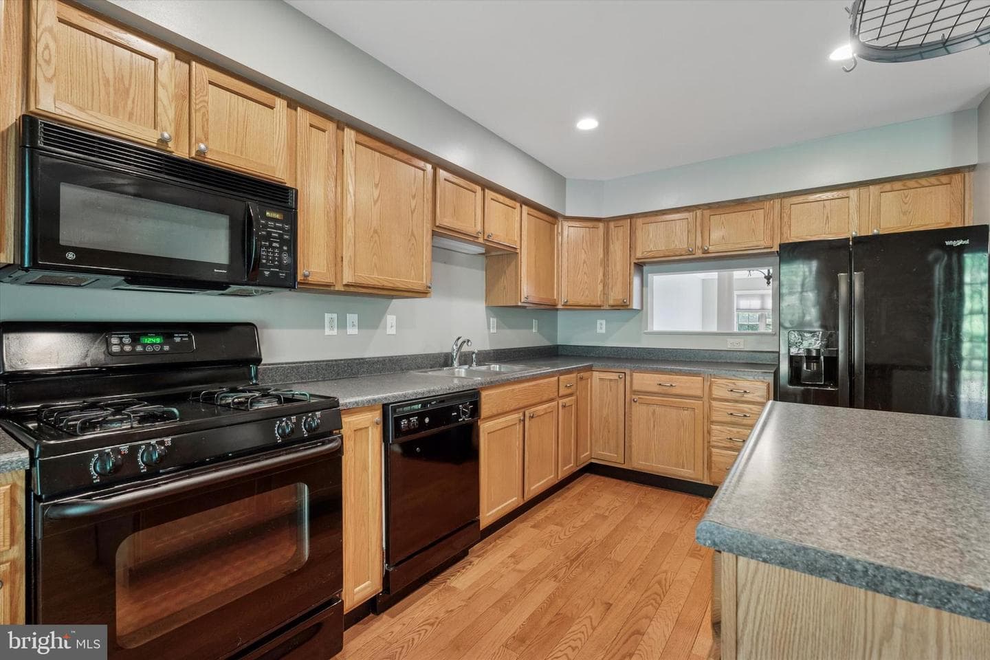 100 Parker Avenue #13 photo 2