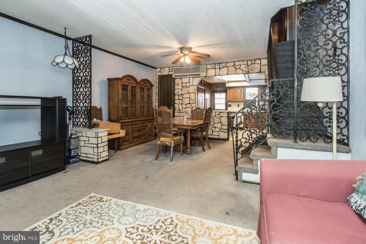 2561 E Somerset Street photo 21