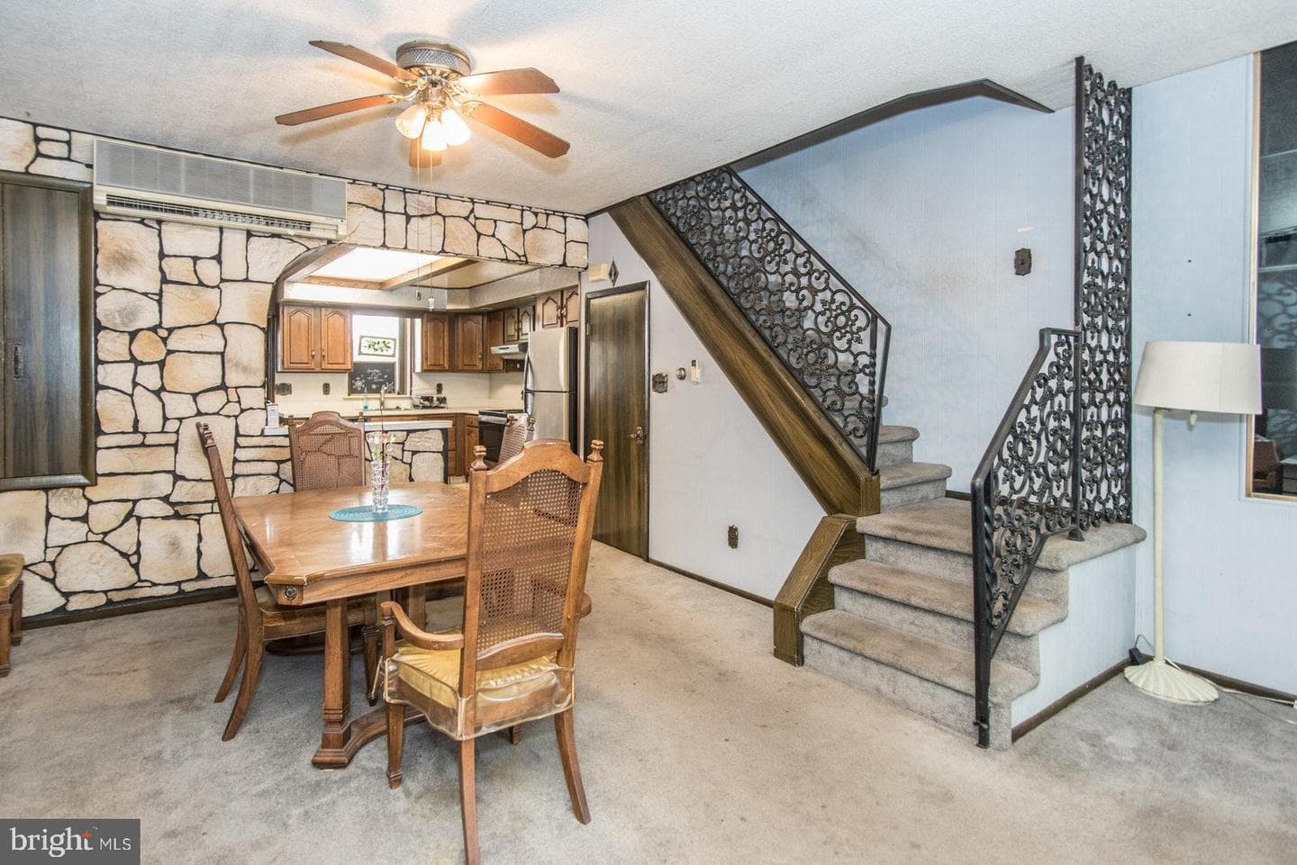 2561 E Somerset Street photo 25