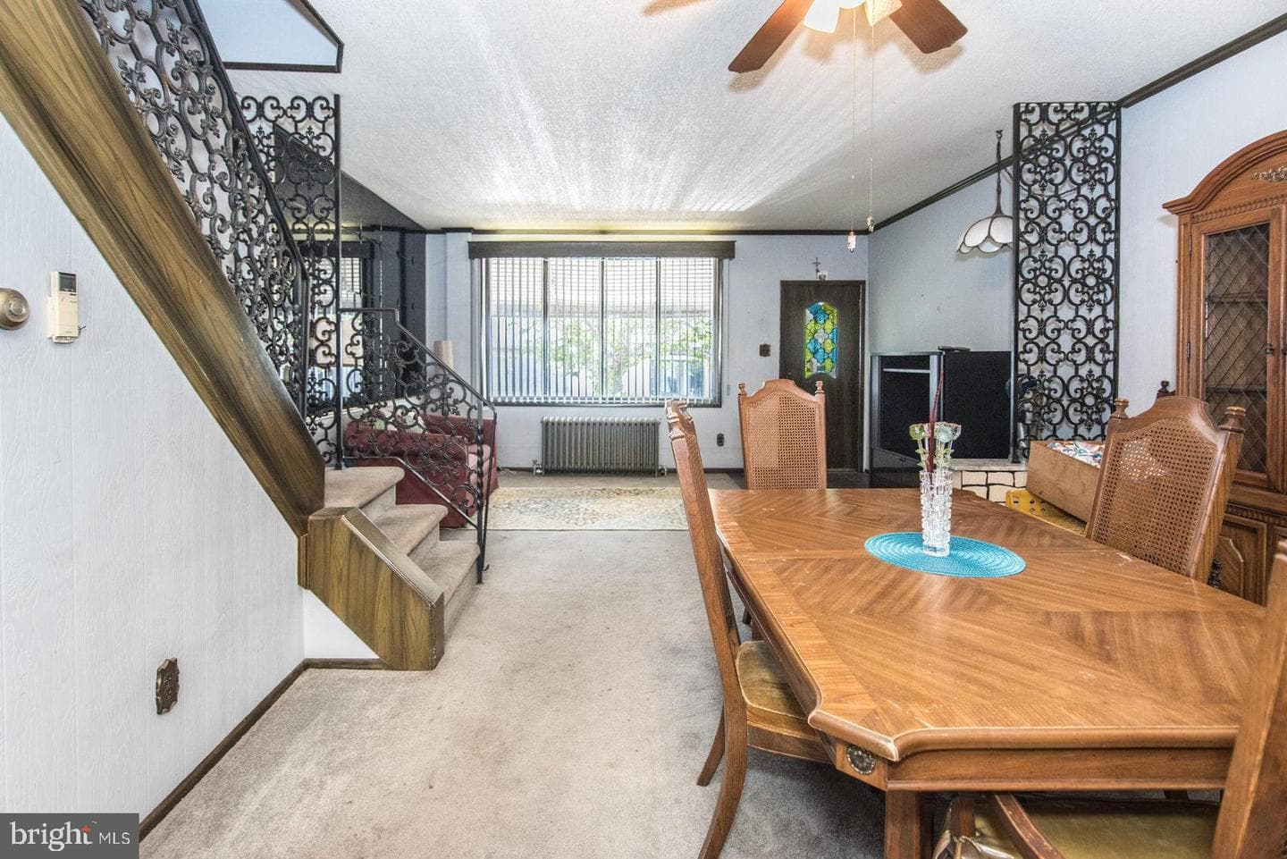 2561 E Somerset Street photo 28