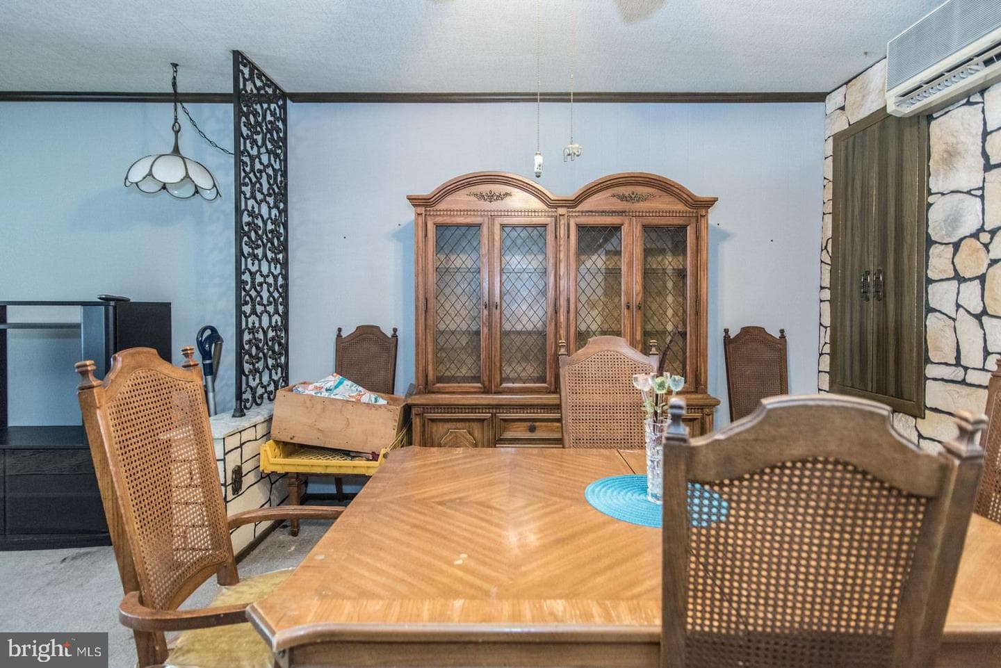 2561 E Somerset Street photo 30