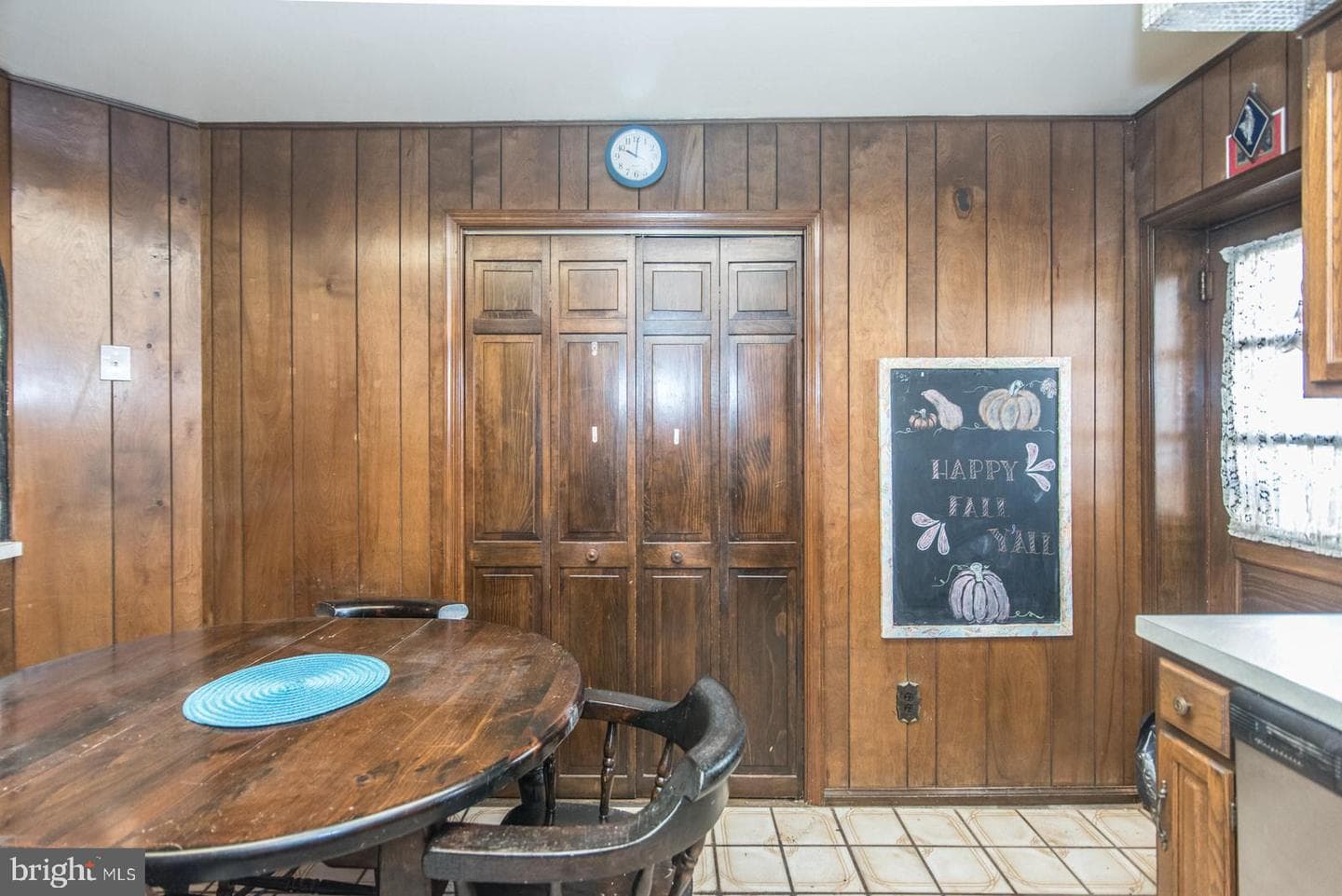2561 E Somerset Street photo 33