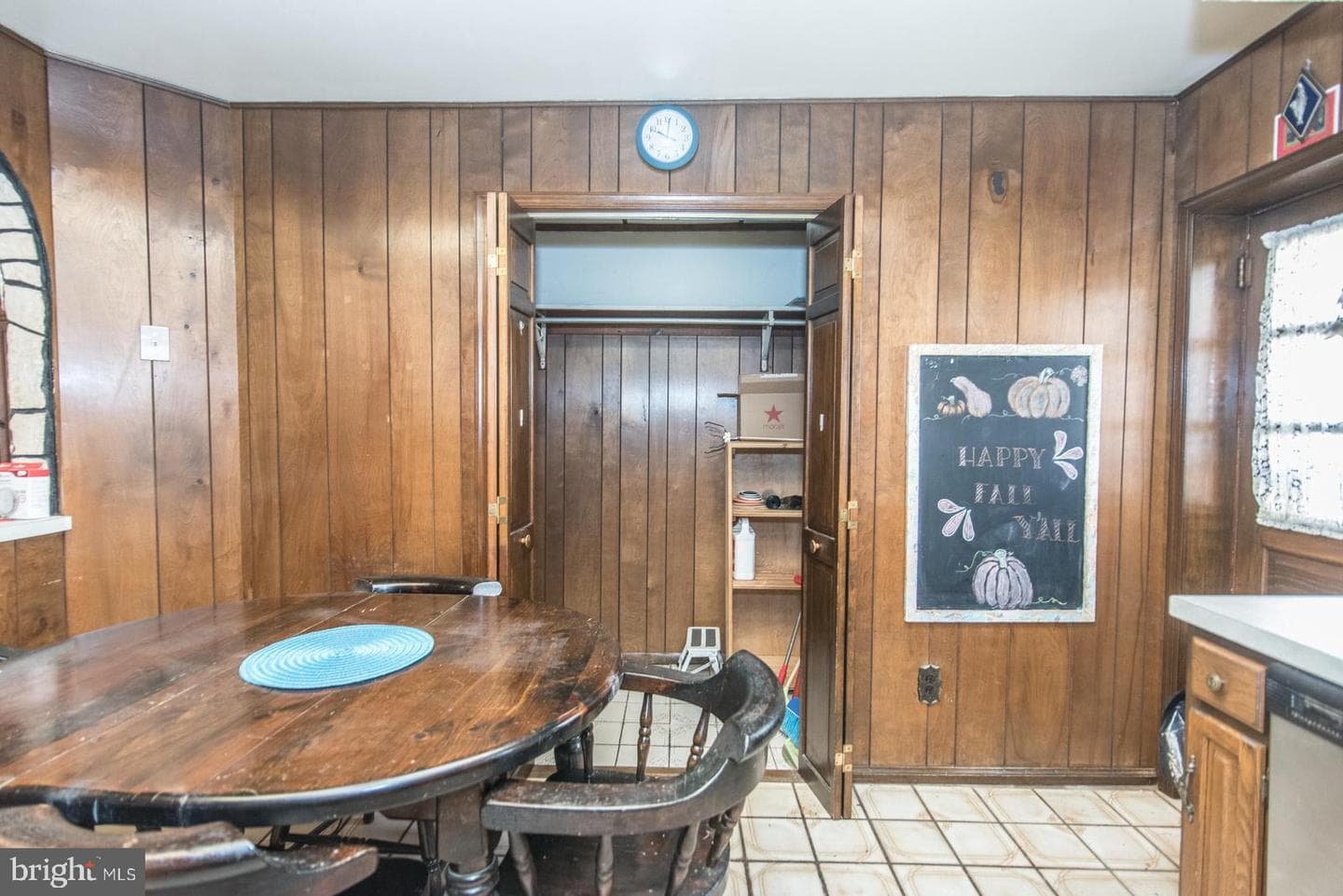 2561 E Somerset Street photo 34