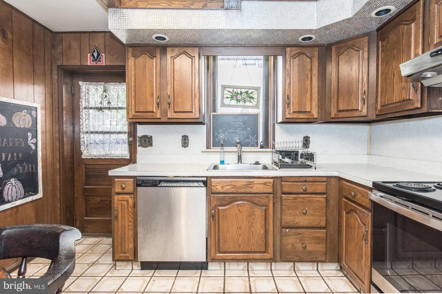 2561 E Somerset Street photo 40