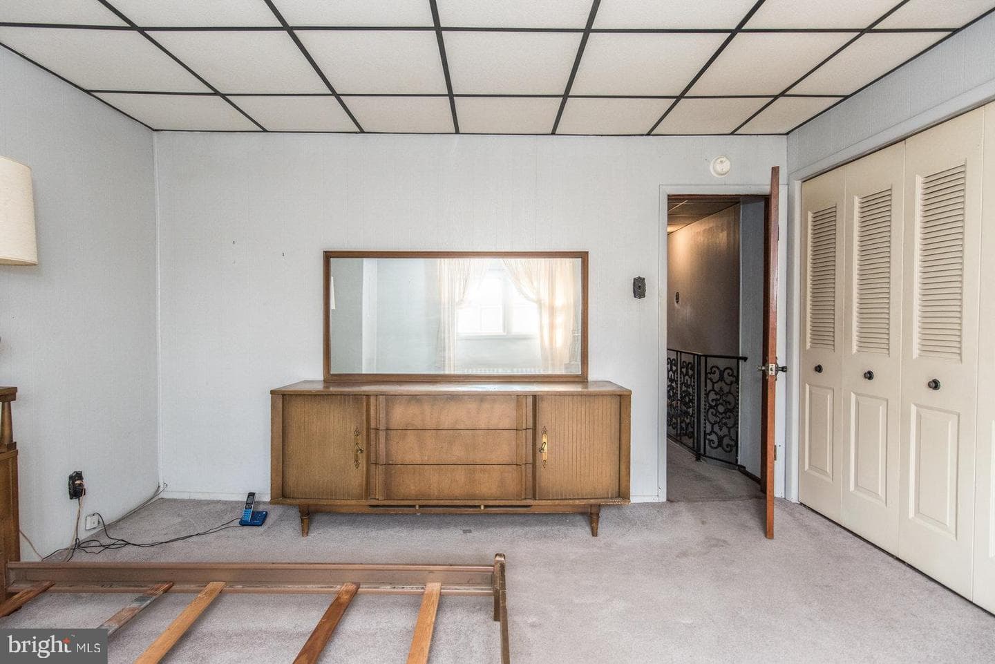 2561 E Somerset Street photo 48