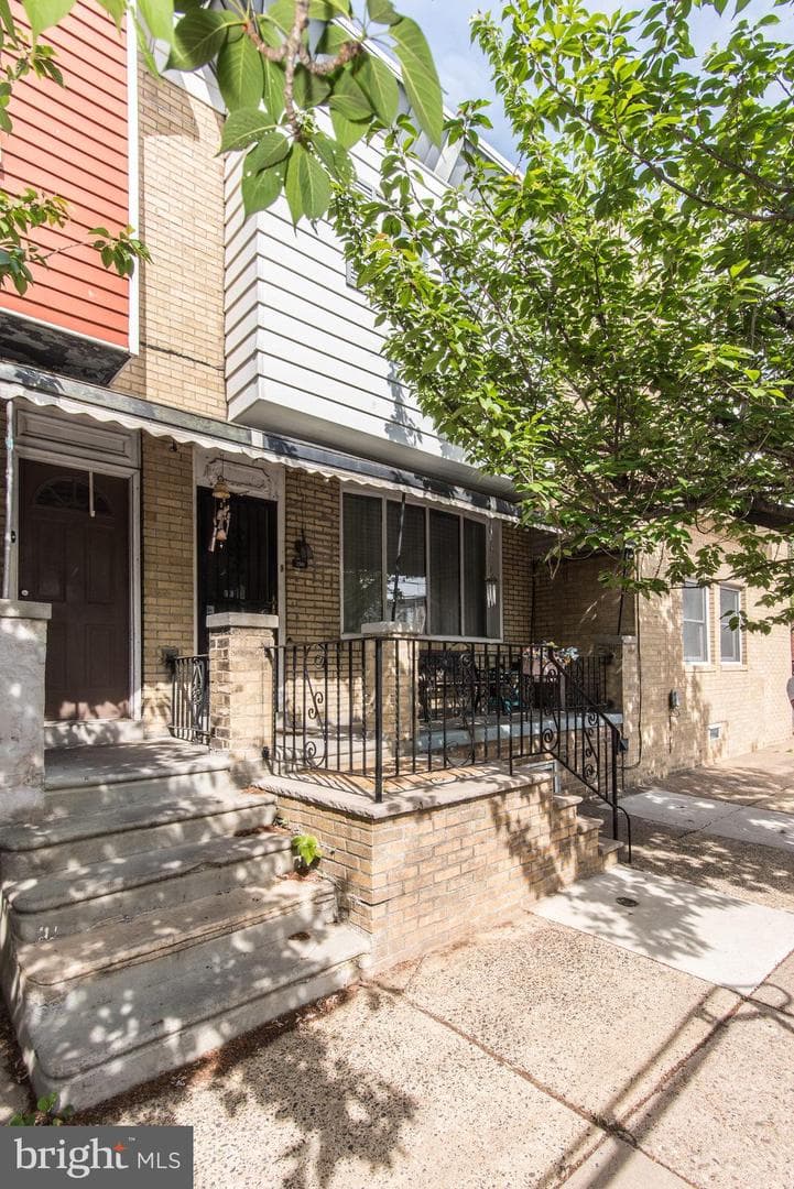2561 E Somerset Street photo 5