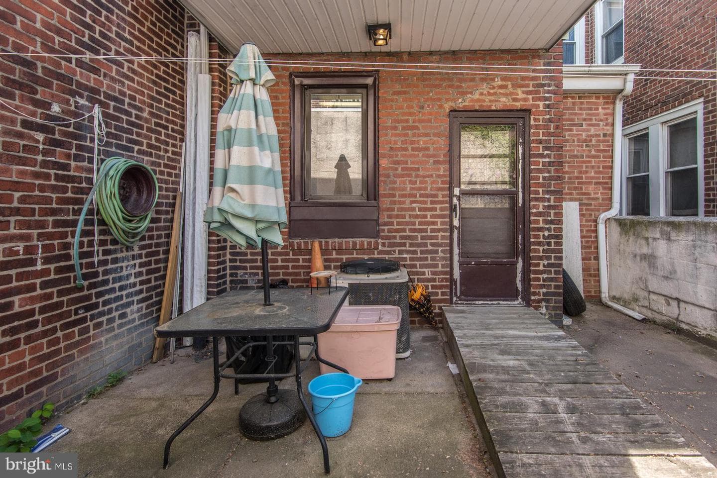 2561 E Somerset Street photo 86