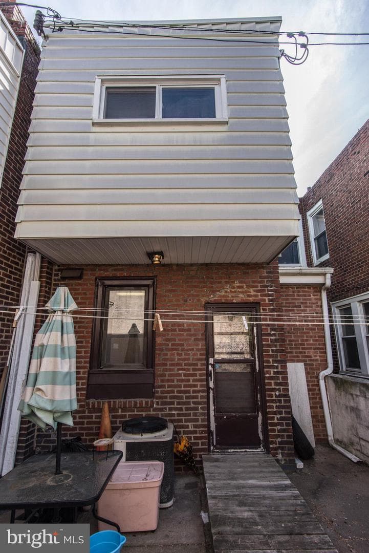 2561 E Somerset Street photo 89