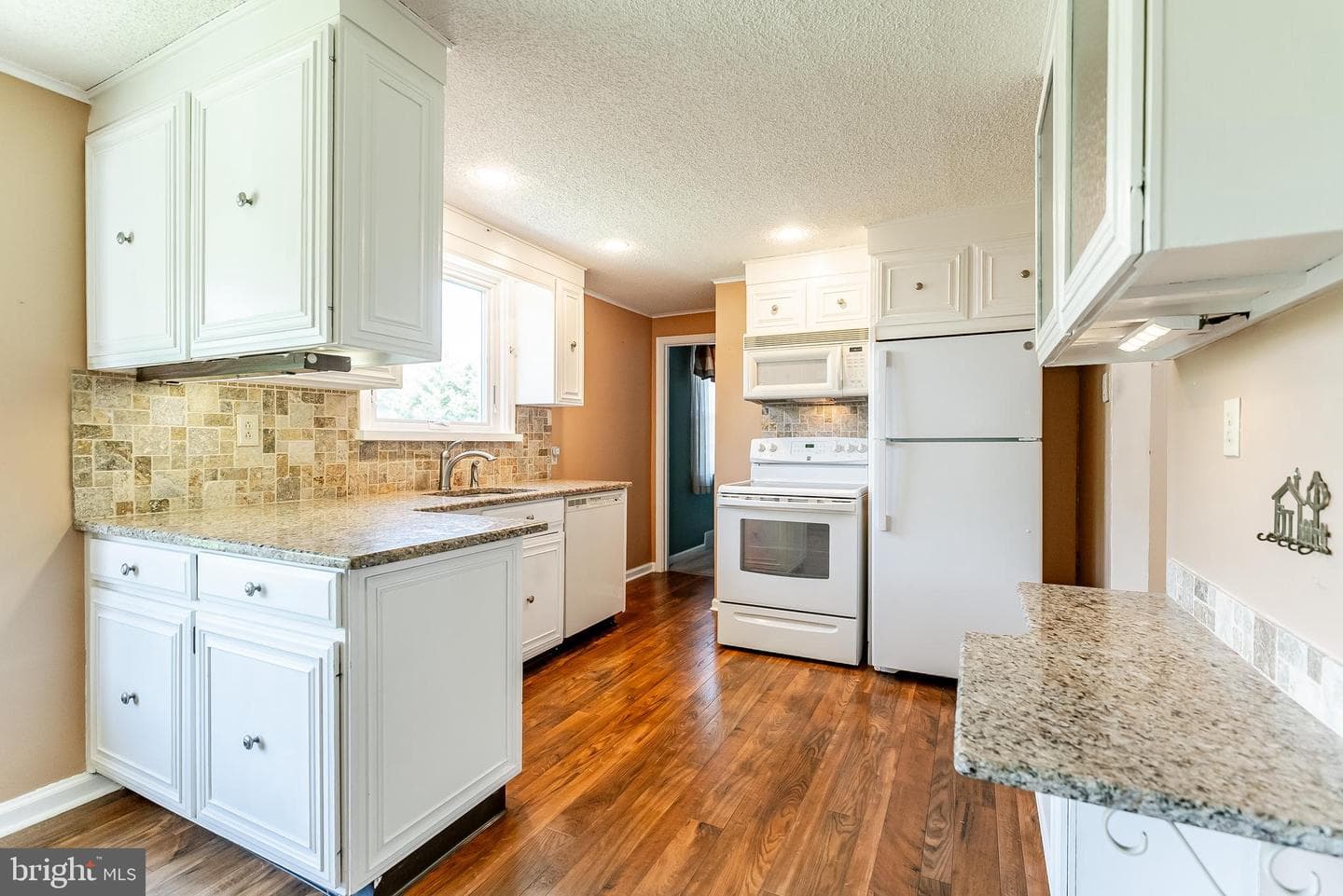9546 Rising Sun Avenue photo 3