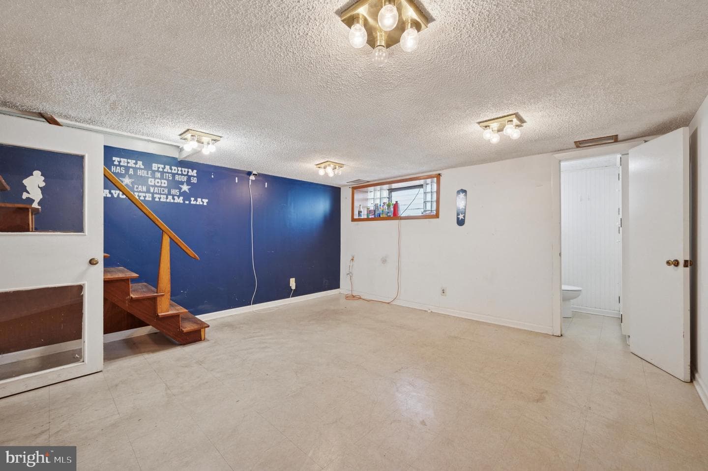 125 E Fariston Drive photo 13