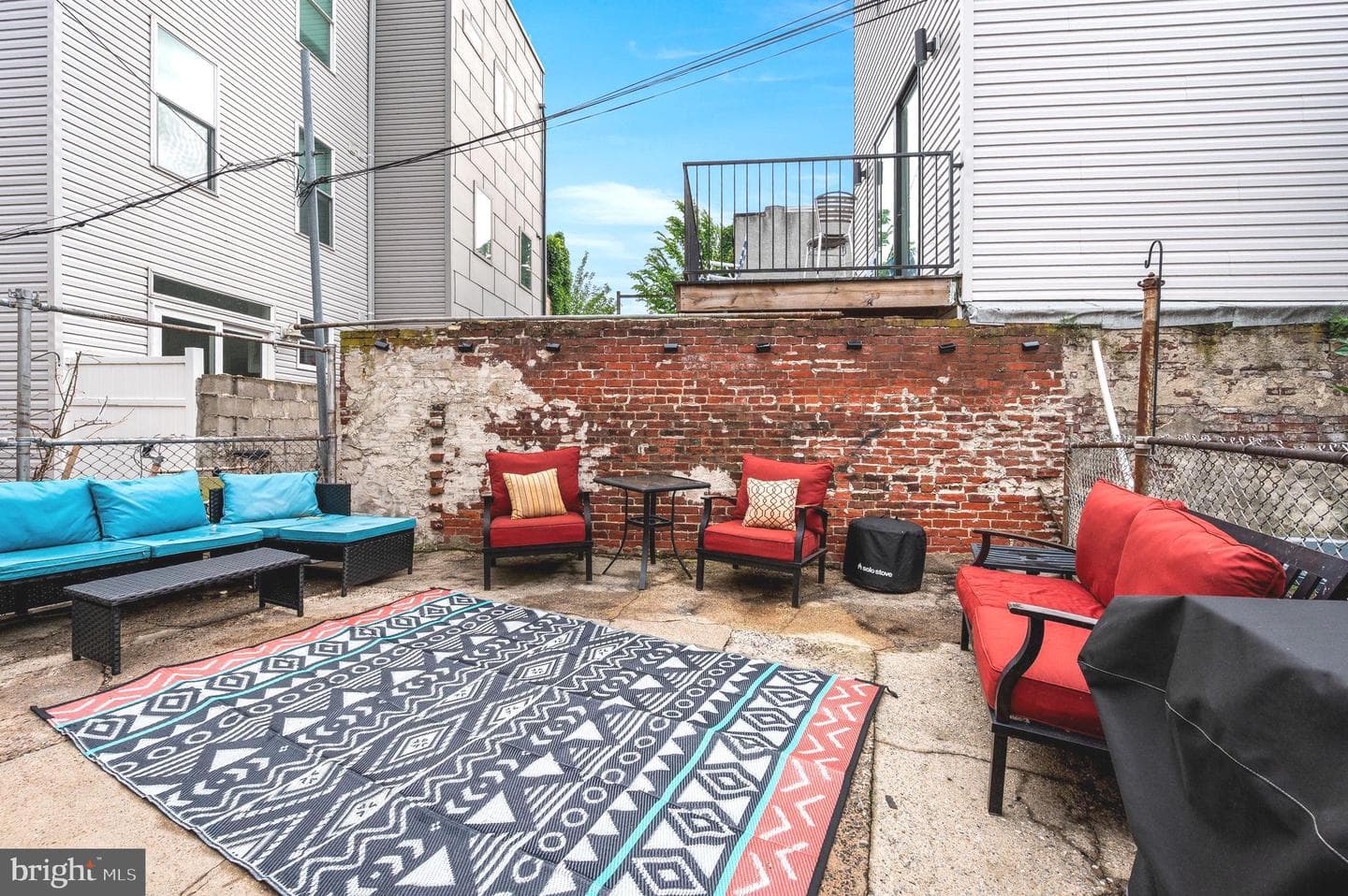 2152 E York Street photo 27