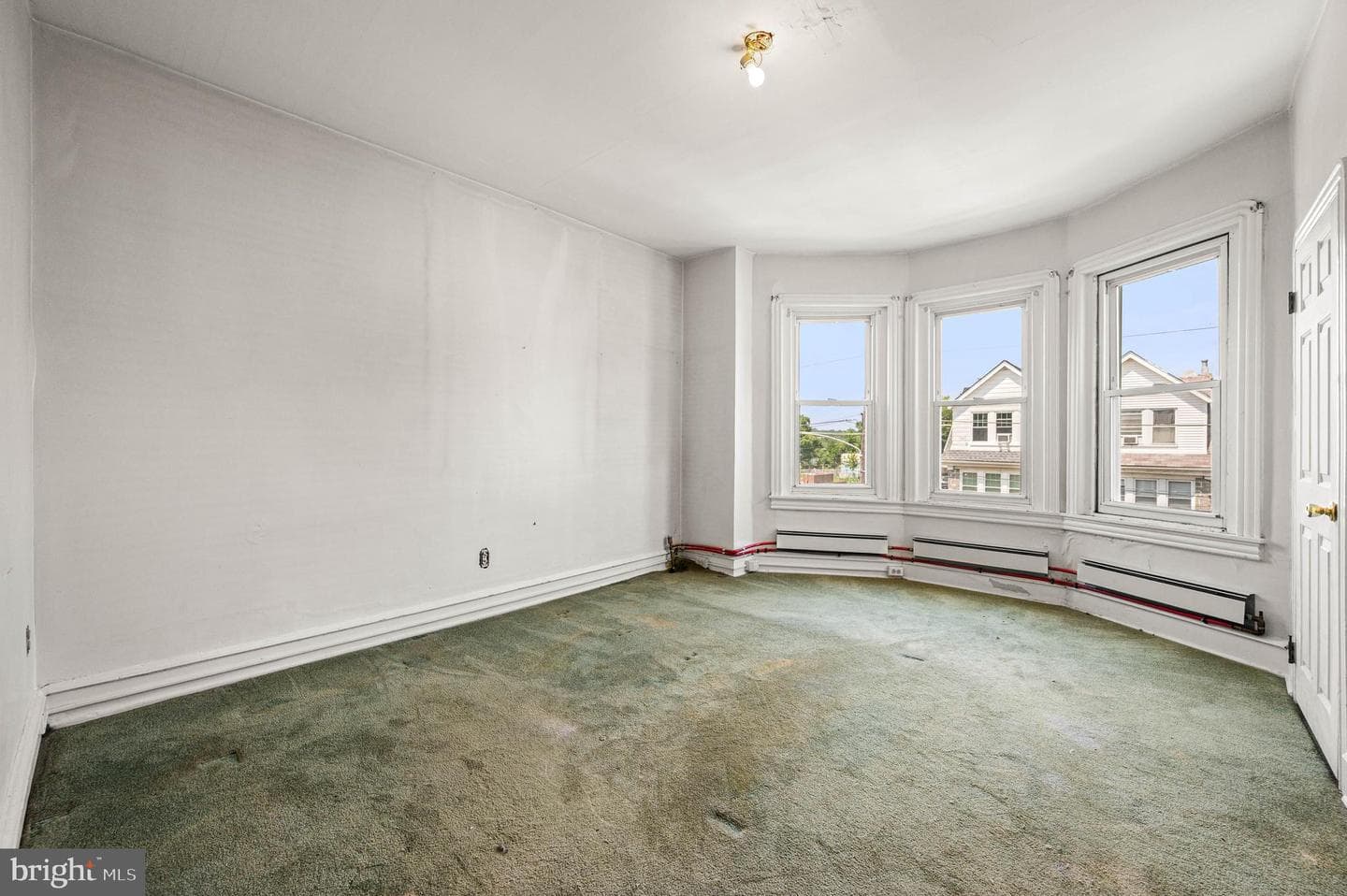 300 Gilham Street photo 15