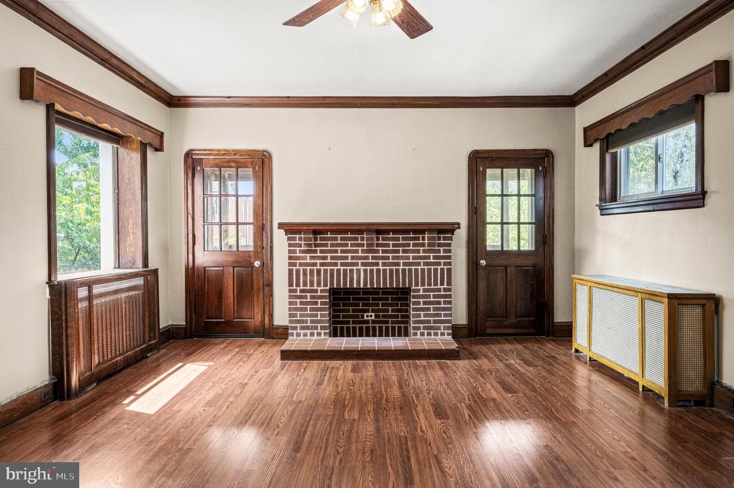 300 Gilham Street photo 7