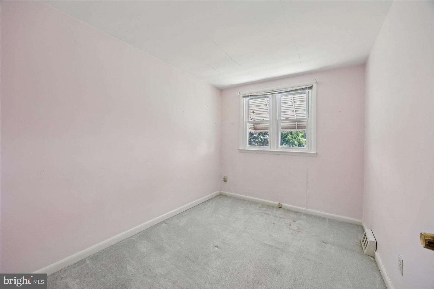 1147 Glenn Street photo 10