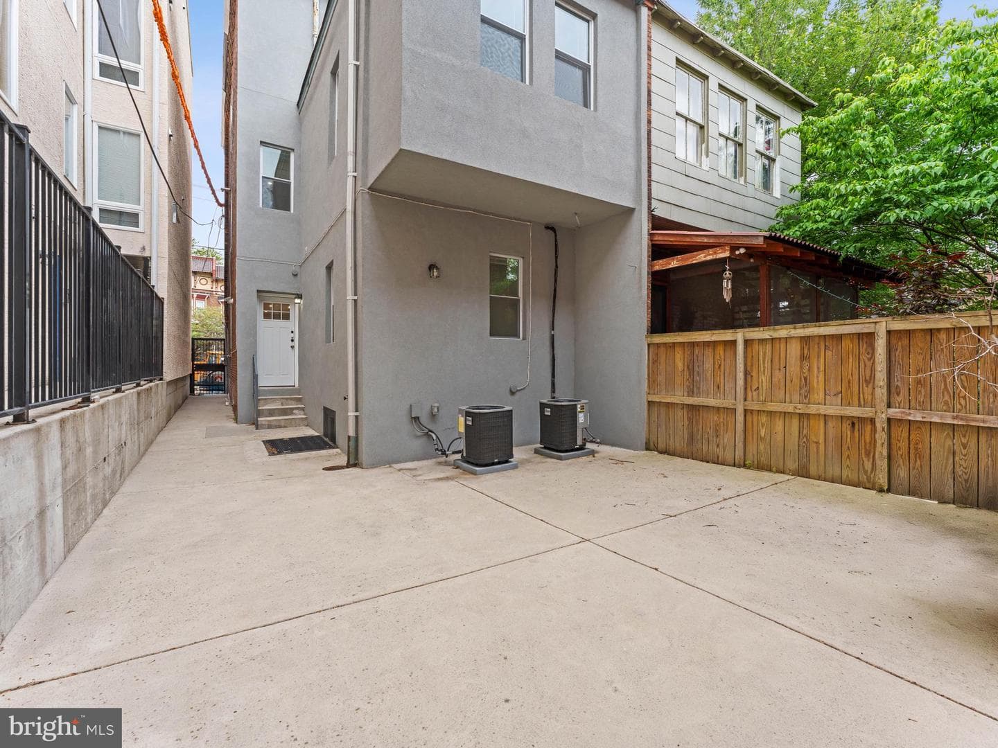 624 S 42nd Street photo 39