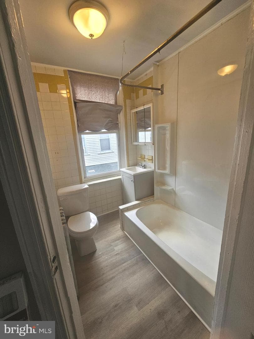 5843 Race Street photo 27