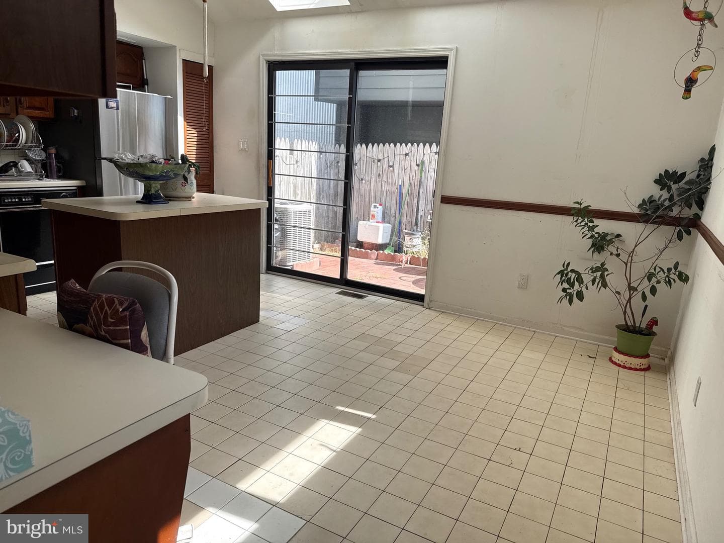 949 N Orianna Street photo 11